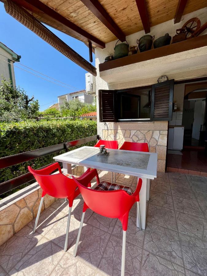 Apartmani Zora Црес Экстерьер фото