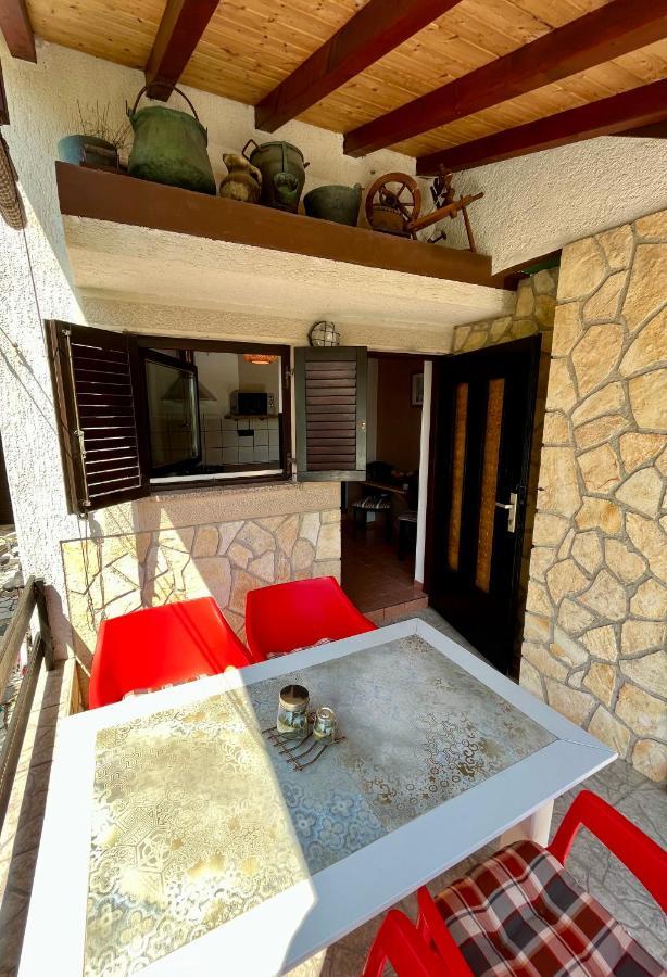 Apartmani Zora Црес Экстерьер фото